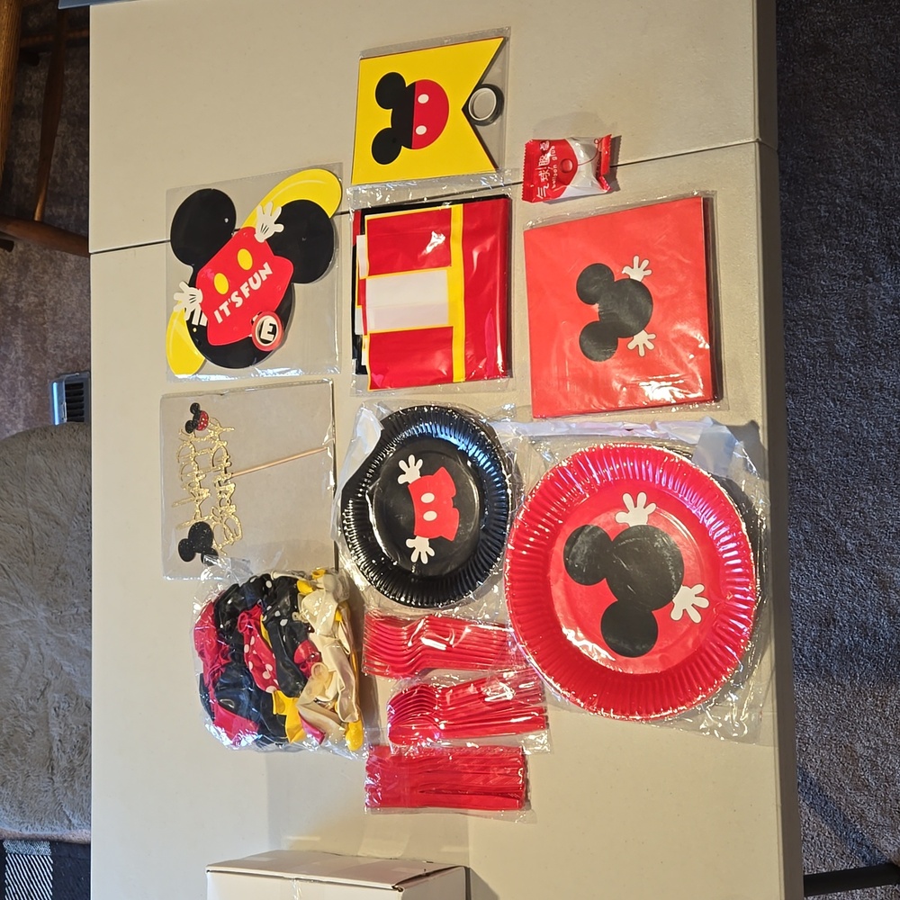 Mouse birthday party supplies, NEW